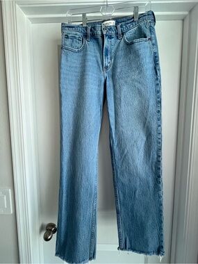 Abercrombie & Fitch The 90’s Straight Mid Rise size 29 Regular